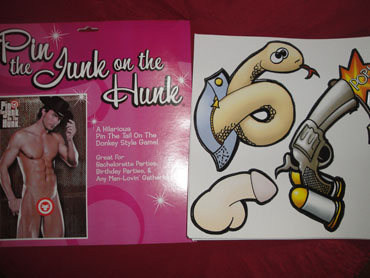 Juego ponele el pene al afiche del stripper con 15 troqueles de pene